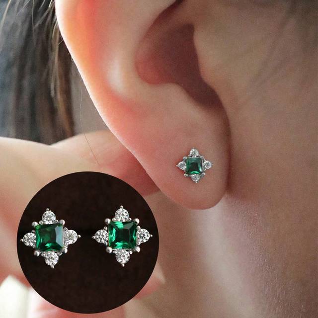 GAGAFEEL A Pair Of Sterling S925 Silver Luxury Elegant Vintage Shining Square Emerald Green Rhombic Zirconia Gold Ear Studs For Women Girl Luxury Fashion Earri