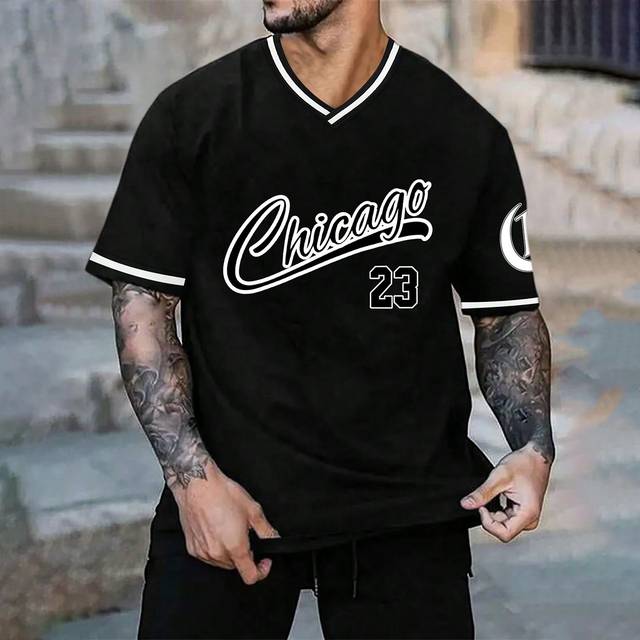 SHEIN Men Plus Size Striped Trim Chicago Letter Print Short Sleeve T-Shirt, For Going Out & Back To School