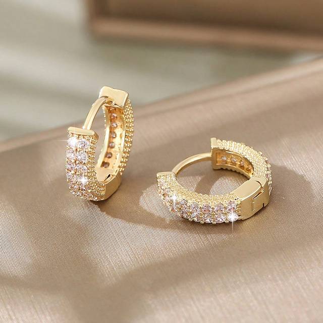 SHEIN 1pair Luxurious Copper Inlaid Round Shaped Ear Studs