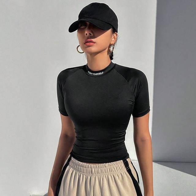 StrÃ©vra Women&#39;s Half Turtleneck Tight Short Sleeve T-Shirt With Letter Print And Cropped Hem Y2k