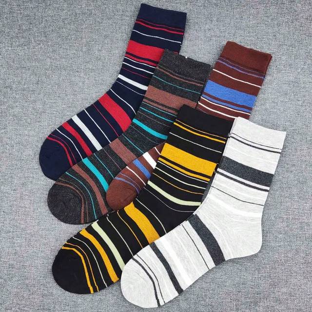 SHEIN 5pairs/Set Men&#39;s Striped Casual/Dress Mid-Calf Socks, Business Socks