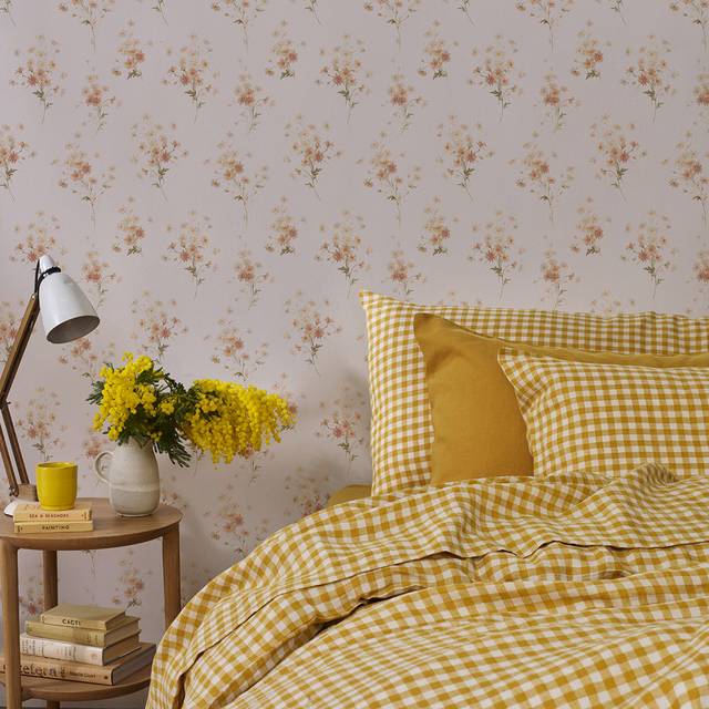 Cream Blush Daisy Bouquet Wallpaper | Default | Piglet in Bed
