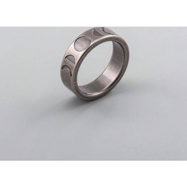 SHEIN 1pc Vintage Fashion Stainless Steel Antique Silver-plated Etched Moon Pattern Ring For Men Daily Accessories