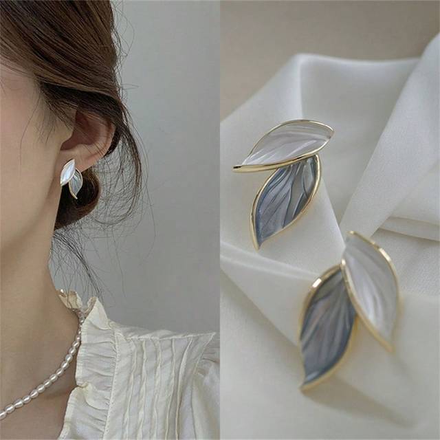 1 par silverminimalistisk modestil bladörhängen, personlig sofistikerad design öronnappar, naturinspirerade damsmycken - Vitt (En-Storlek)
