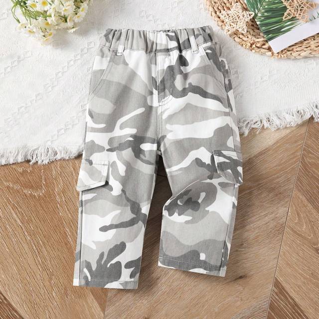 SHEIN Baby Girl&#39;s Street Style Camo Pattern Cargo Denim Pants