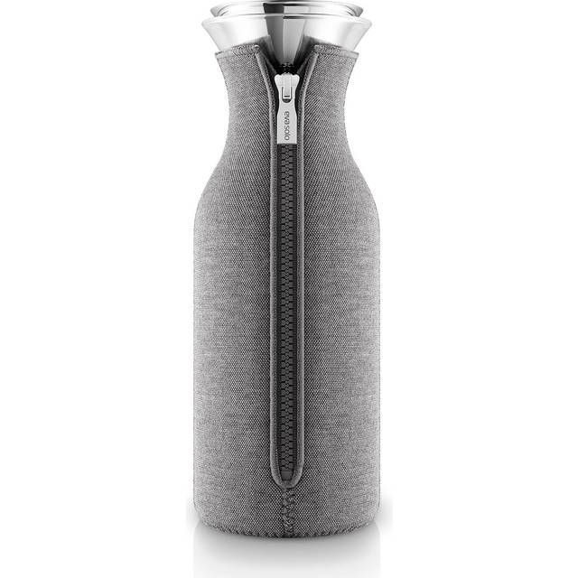 Eva Solo - Fridge Carafe with Neoprene Cover 1L - dunkelgrau/gewebt/H x Ø 26,5x9,5cm - dark grey (26.5 x &#8960;9.5cm)