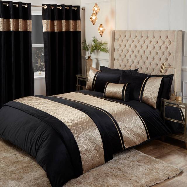 Rapport Home Capri Super King Black and Gold Velvet Duvet Set