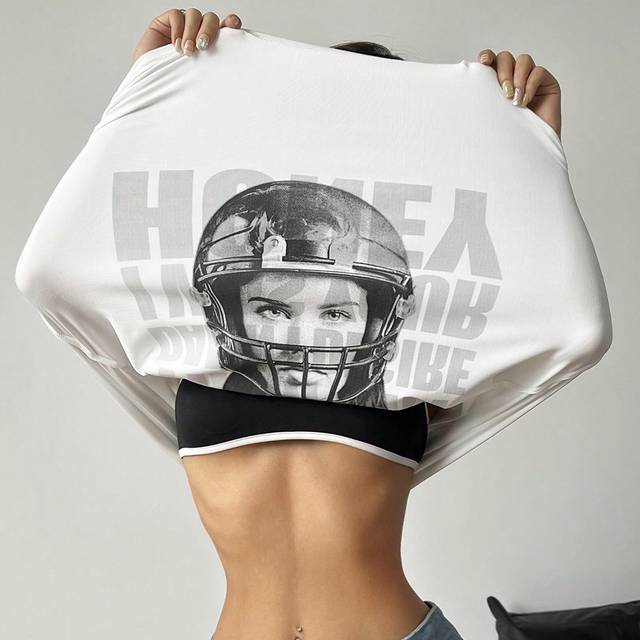 SHEIN Fun Rugby Player Portrait Print Round Neck Baggy T-Shirt