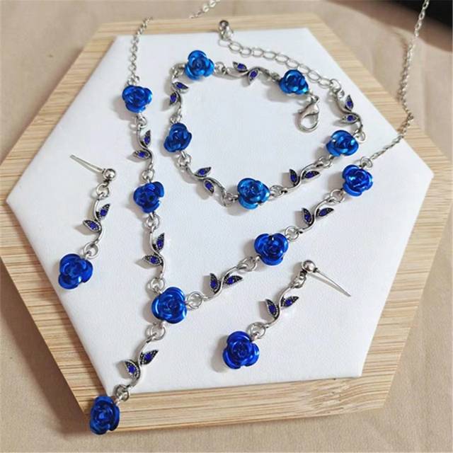 SHEIN 1set Vintage Rose Flower Design Jewelry Set Including Necklace, Bracelet & Earrings Decoration With Rhinestone For Women - Red/Blue Valentines