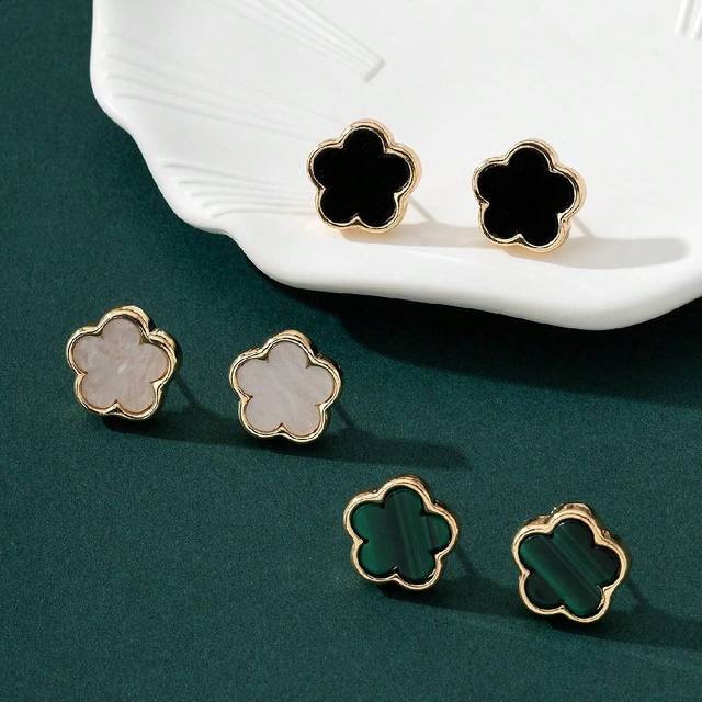 SHEIN 3pairs Lucky Sweet Five-Leaf Clover Stud Earrings, Sister Gift, Birthday Gift