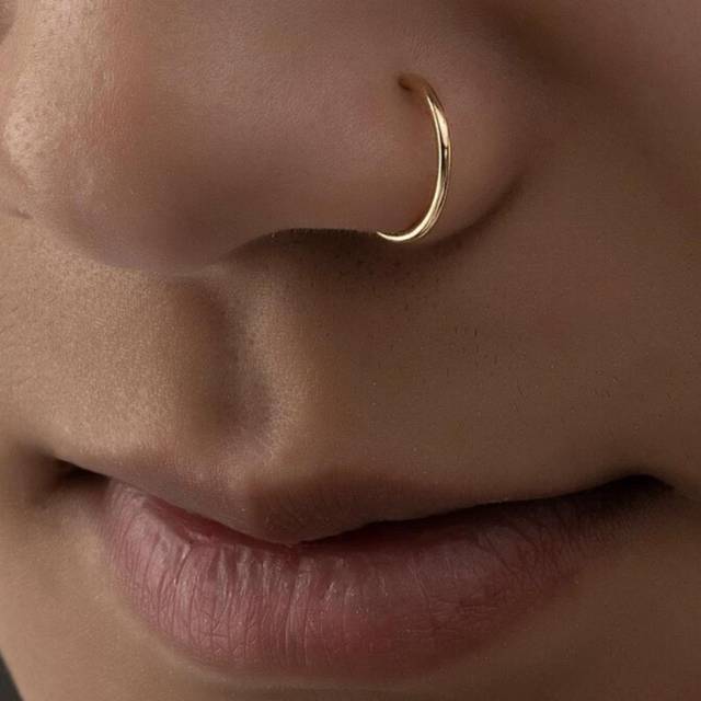 SHEIN 1pc Stylish Personalized Stainless Steel Fake Nose Ring, D Design, Gold/Steel/Black, Suitable For Men And Women&#39;s Daily Wear, Different Colors For Dif