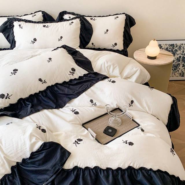 SHEIN Elegant Rose Embroidered Duvet Cover Bedding Set With Ruffle Edge, 3pcs/Set (Duvet Cover + Pillowcases)