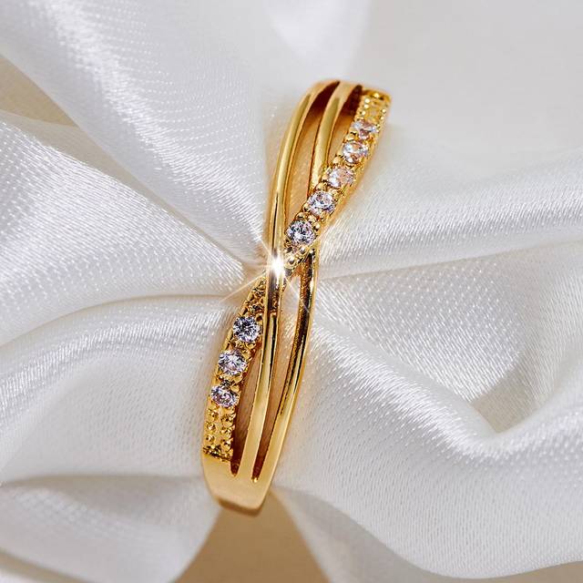 SHEIN 1pc Fashion Copper Cubic Zirconia Decor Twist Ring For Women For Decoration Gift Wedding