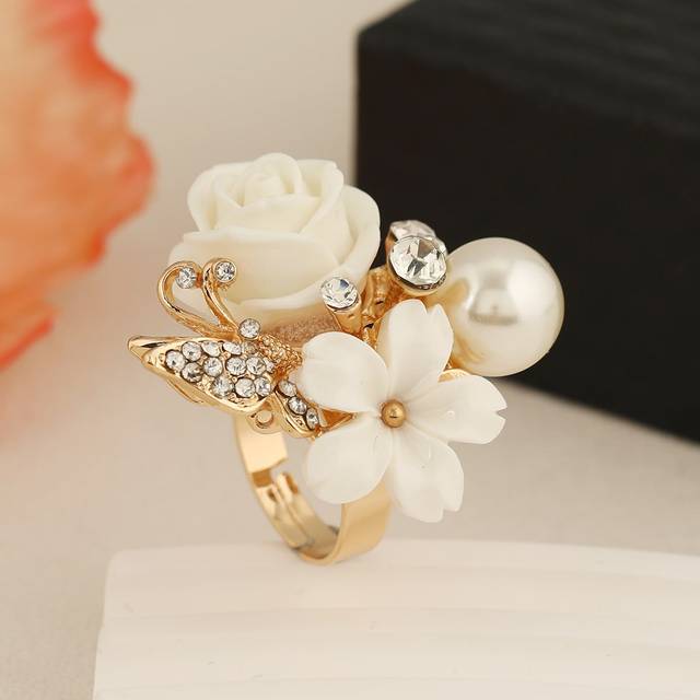 SHEIN 1pc Fashionable Flower & Butterfly Shaped Adjustable Ring With Simulated Faux Pearl Accent