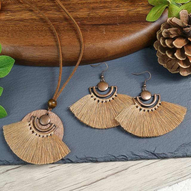 TopHanqi 3pcs Bohemian Beachy Caffeine Tassel Antique Bronze Fan-shaped Hollow-out Pendant Necklace & Earrings Set Women&#39;s Jewelry Set