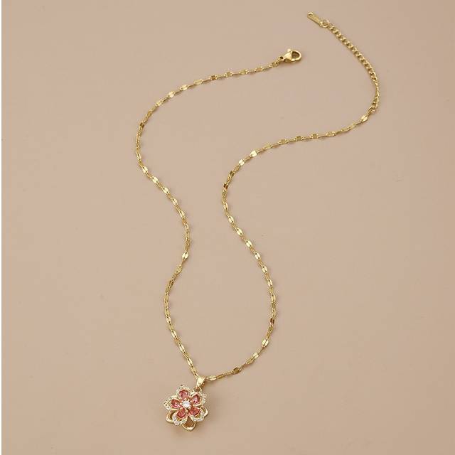 SHEIN 1pc Stainless Steel Rotating Five Petals Flower Shaped Pendant Necklace For Women Valentines