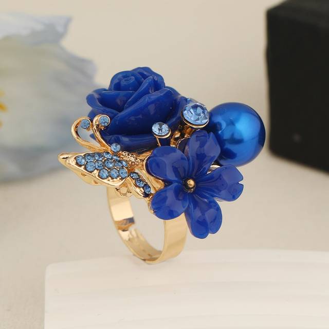 SHEIN 1pc Fashionable Faux Pearl-Embellished Ring With Flower And Butterfly Design, Adjustable Size