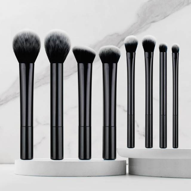 Högkvalitativ 8 st/set Svart glansig professionell makeupborsteverktygssats inklusive pulver, rouge, konturering, ögonskugga, highlighterborste med ma