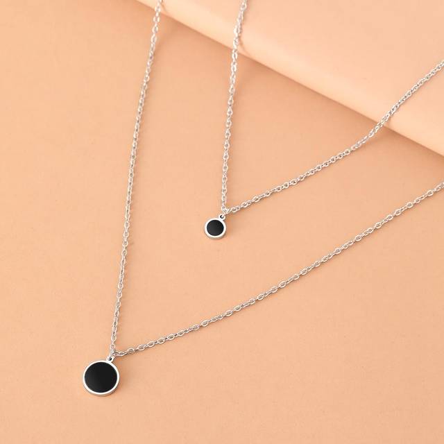 Halsband i rostfritt stål Svart Akryl Disc Hängen Kedja Choker Koreanskt mode Flerlagershalsband för kvinnor Smycken Presenter - Silver (En-Storlek)