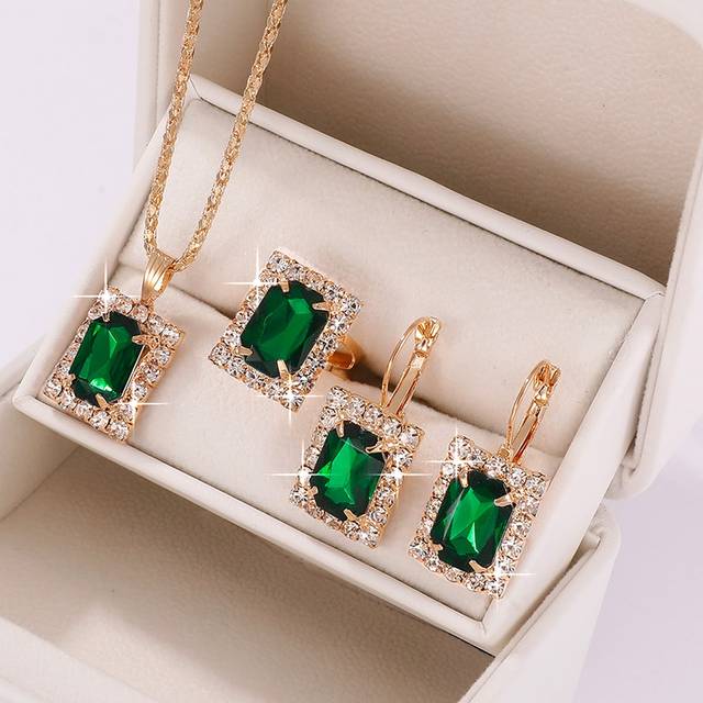 SHEIN 4pcs/set Women&#39;s Vintage Crystal Jewelry Set Bride Wedding Dress Accessories