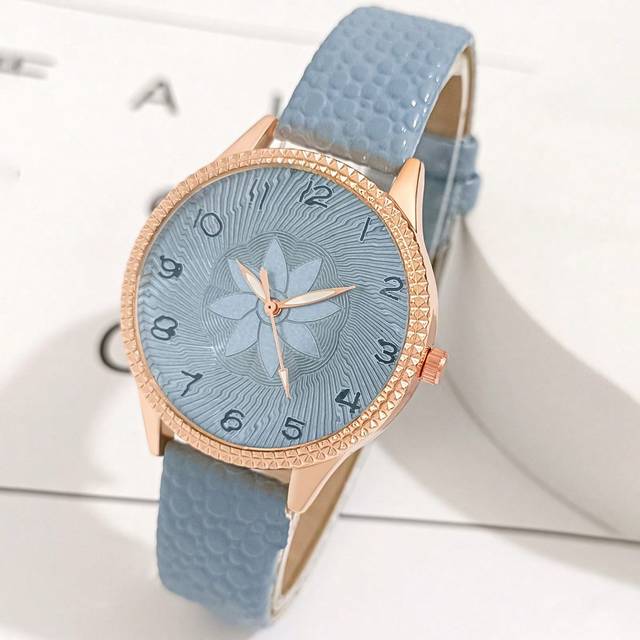 SHEIN 1pc Ladies&#39; Fashionable Night Light Leather Strap Quartz Watch, Ideal Gift For Girls And Festival Present