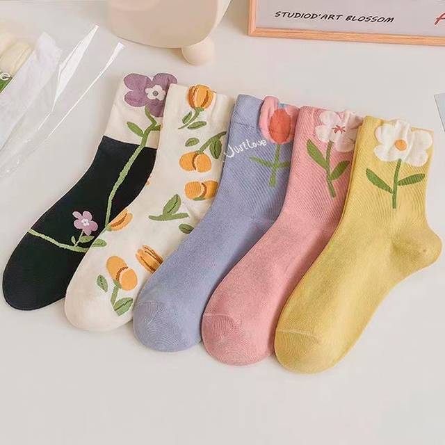 SHEIN 5pairs Floral Pattern Crew Socks