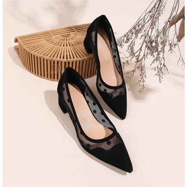 SHEIN Polka Dot Chunky Court Heels, Ladies&#39; Black High Heels