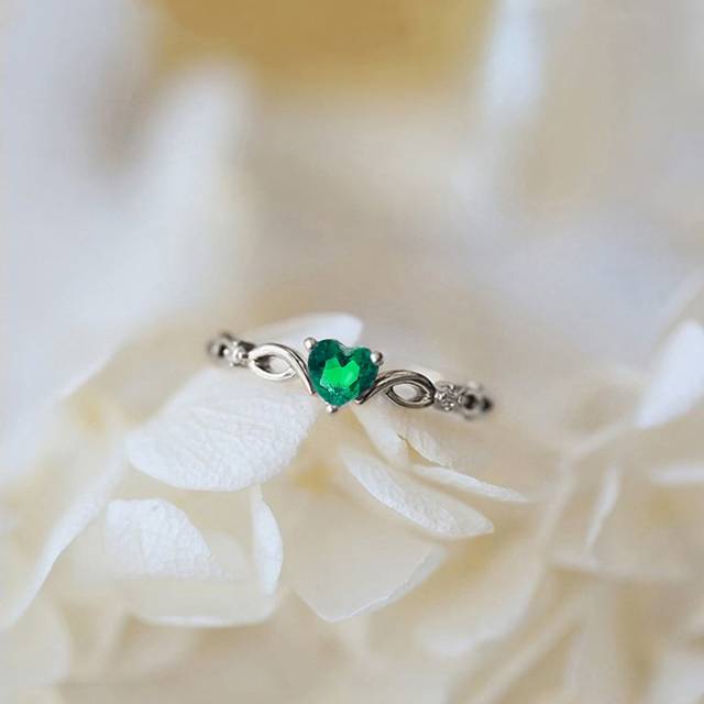 SHEIN Cubic Zirconia Heart Decor Ring Gorgeous Heart Shaped Diamond Embellished Ring