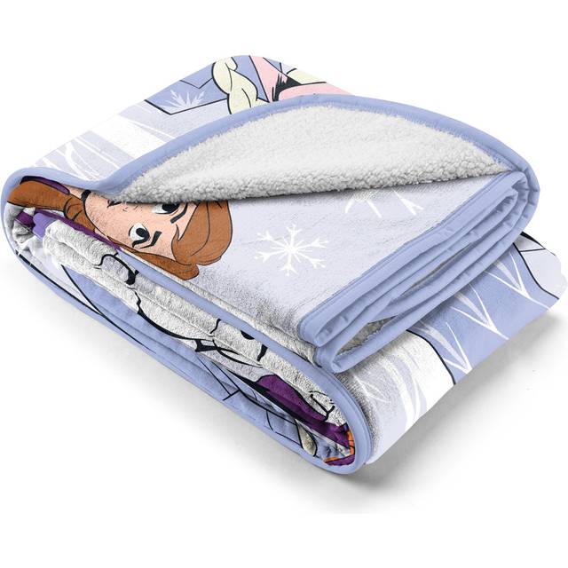 Disney Frozen Winter Scene 130 x 150cm Fluffy Sherpa Fleece Throw Blanket