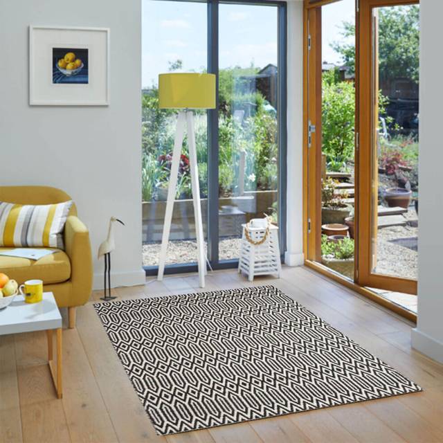 Serengeti SER01 Ivory Black Designer Rug  - 60cm X 110cm