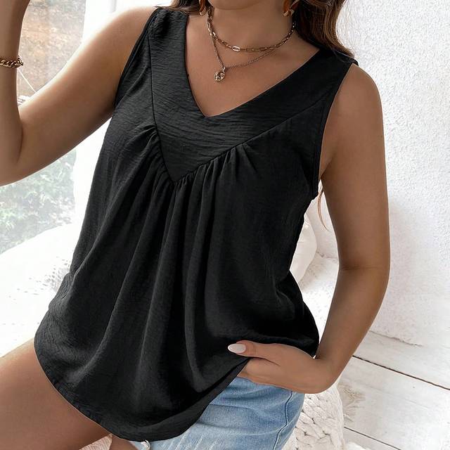 EMERY ROSE Plus Size Solid Color Pleated Casual Tank Top