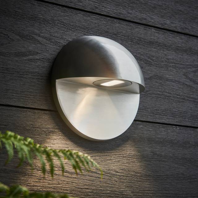 Kip Outdoor Wall Light - Silver