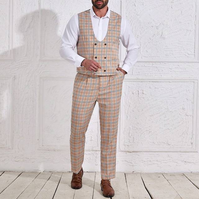SHEIN Men&#39;s Plus Size Grid Double Button Suit Vest And Straight Leg Suit Pants Set