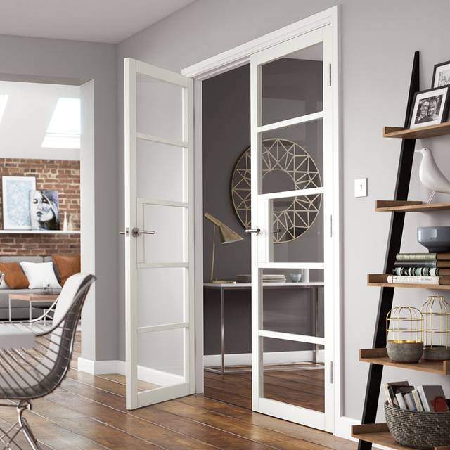 JB Kind Metro Clear Glass Internal Door 35 x 1981 x 762mm in White Mdf