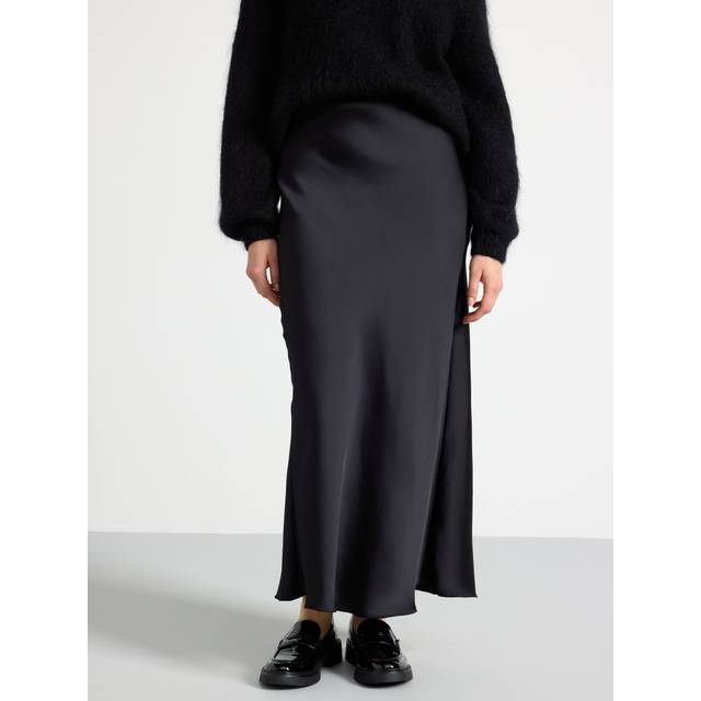 Maxi skirt in satin