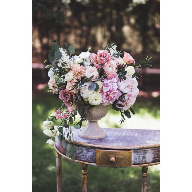 Cream-Colored Wedding Ceremony With Fresh Flowers (46cm H x 30cm W x 3.8cm D)