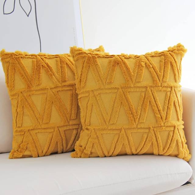 Plush Short Wool Velvet Throw Pillow Cover Luxury Style Cushion Cover Artificial Fur Fluffy Sofa Pillow Cover 2 pieces 18 x 18 inch Yellow