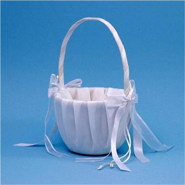 Ivy Lane Design A01115FB/WHT Simplicity Flower Girl Basket - White