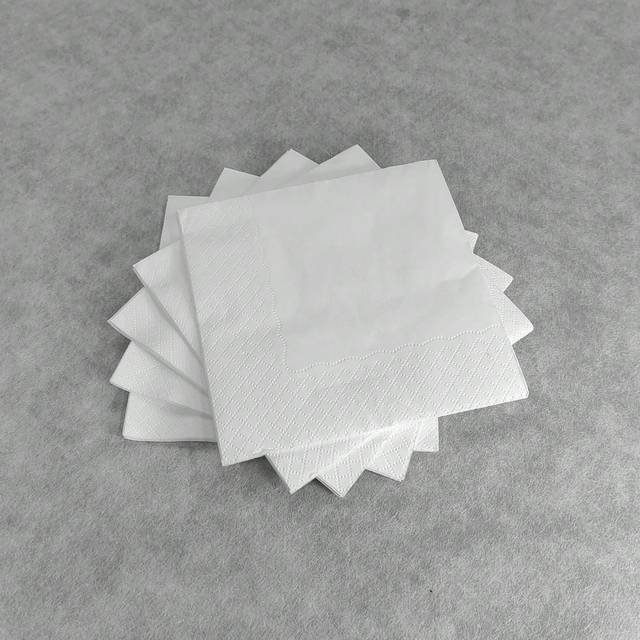 SHEIN 100pcs/Pack Disposable White Beverage Napkins 2-Ply Bulk Cocktail Napkins, Restaurant Bar Paper Napkins,Christmas