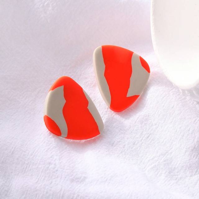 SHEIN 1pair Simple & Fashionable Clay Earrings, Handcrafted, Orange Triangle Design, Modern & Minimalist, , Suitable For Vacation, Travel And Daily Wear For