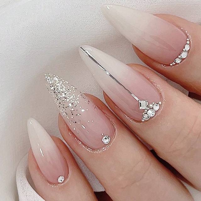 SHEIN 24pcs Almond-Shaped False Nails With White Gradual Color Effect, Silver Pearl Powder And Teardrop-Shaped Rhinestone Decoration +Nail Jelly And Nail Fi