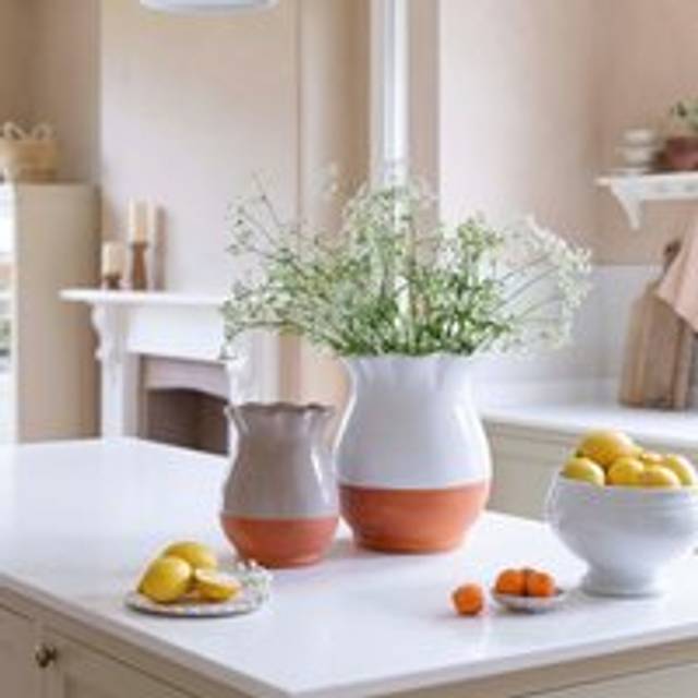 Moreton Scalloped Vase - Olive