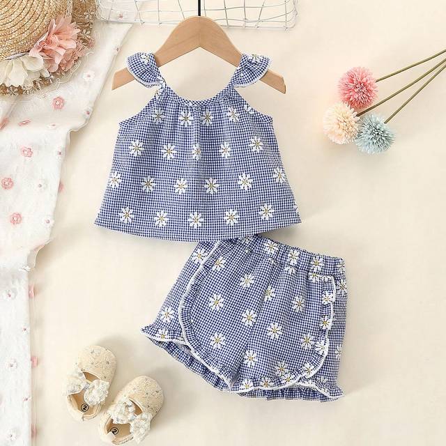 SHEIN Baby Girl Adorable Plaid & Daisy Patterned Tank Top And Shorts Set