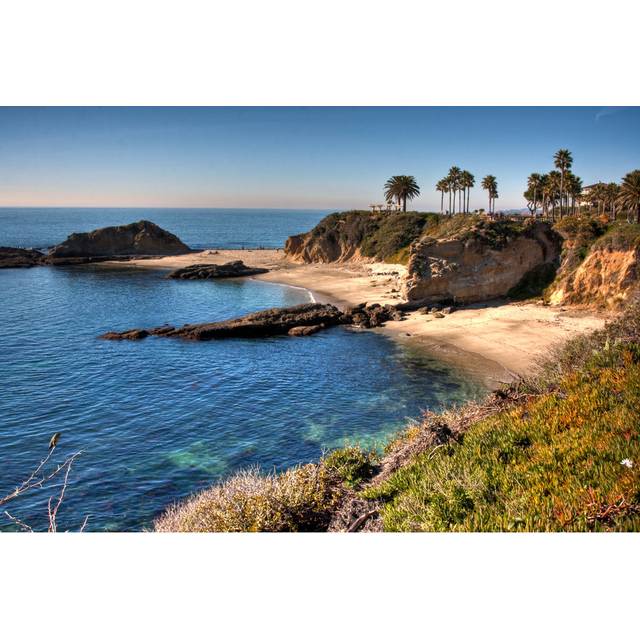 Laguna Beach (81cm H x 122cm W x 3.8cm D)