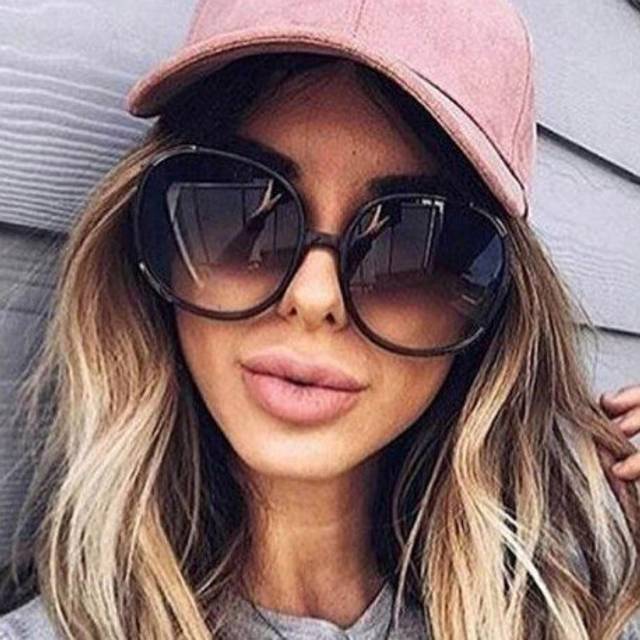 (tea) 2020 Round Oversized Women Sunglasses Brand Designer Ladies Men Classic Plastic Outdoor Gradient Fashion Sun Glasses UV400