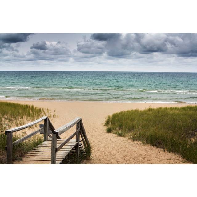 Lake michigan - Brown (61cm H x 91cm W x 3.8cm D)