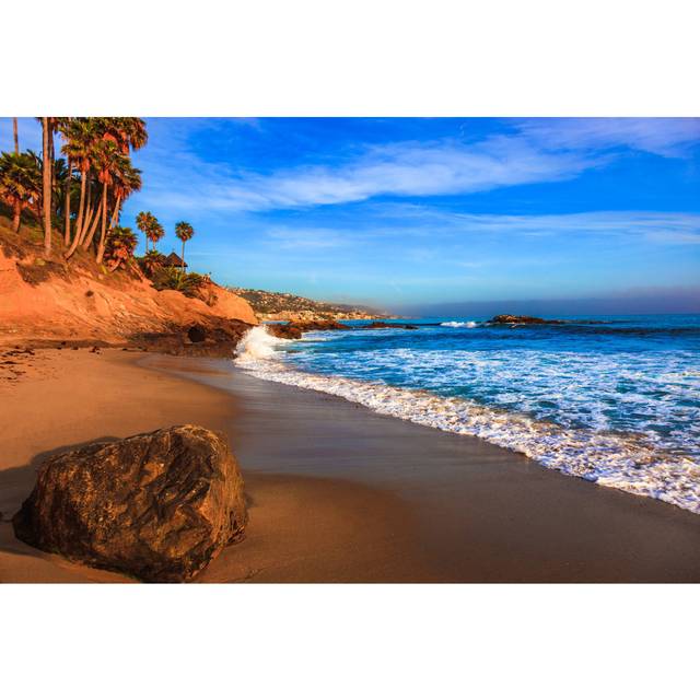 Laguna beach - Blue;Brown;White (20cm H x 30cm W x 3.8cm D)