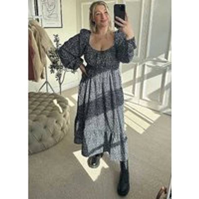 In The Style x Ditsy Floral Tiered Midi Dress with Ruched Bust & Tie Front Detail - Black