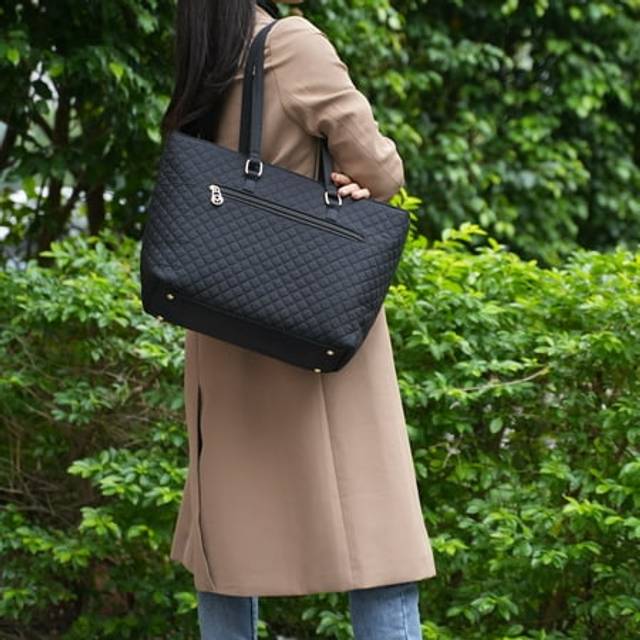 MKF Collection by Mia K. MKF-SD-L324FS Hallie Solid Quilted Cotton Womens Tote Bag