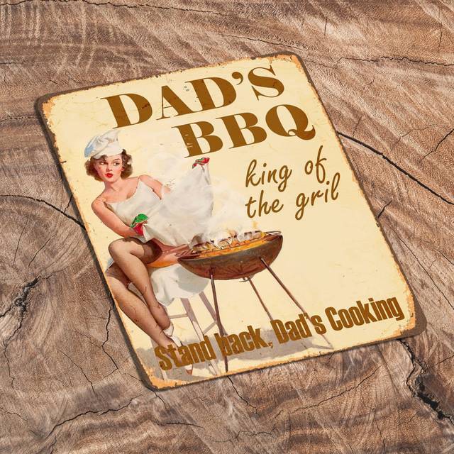 Pin up Dads BBQ , King of the Grill Metal Wall Décor - Brown;White;Beige (40cm H x 28cm W)